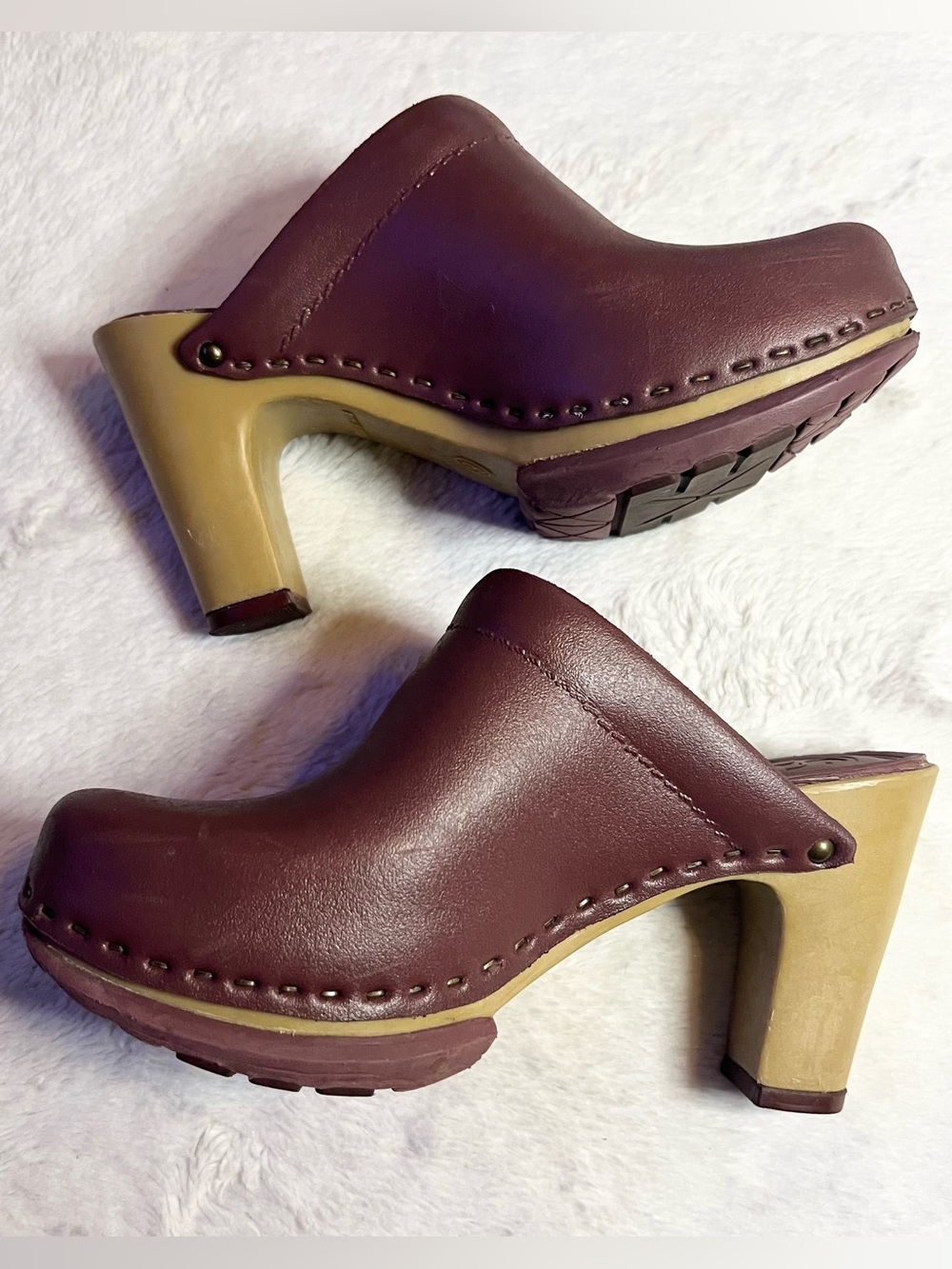 NoSox Pepper Burgundy Round Toe Mule Comfortable Clog Heels Size 6